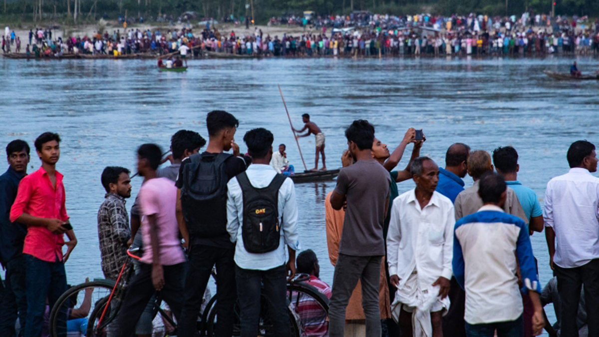 बंगलादेशमा डुंगा पल्टिँदा मृत्यु हुनेको संख्या ५१ पुग्यो, दर्जनौं अझै बेपत्ता