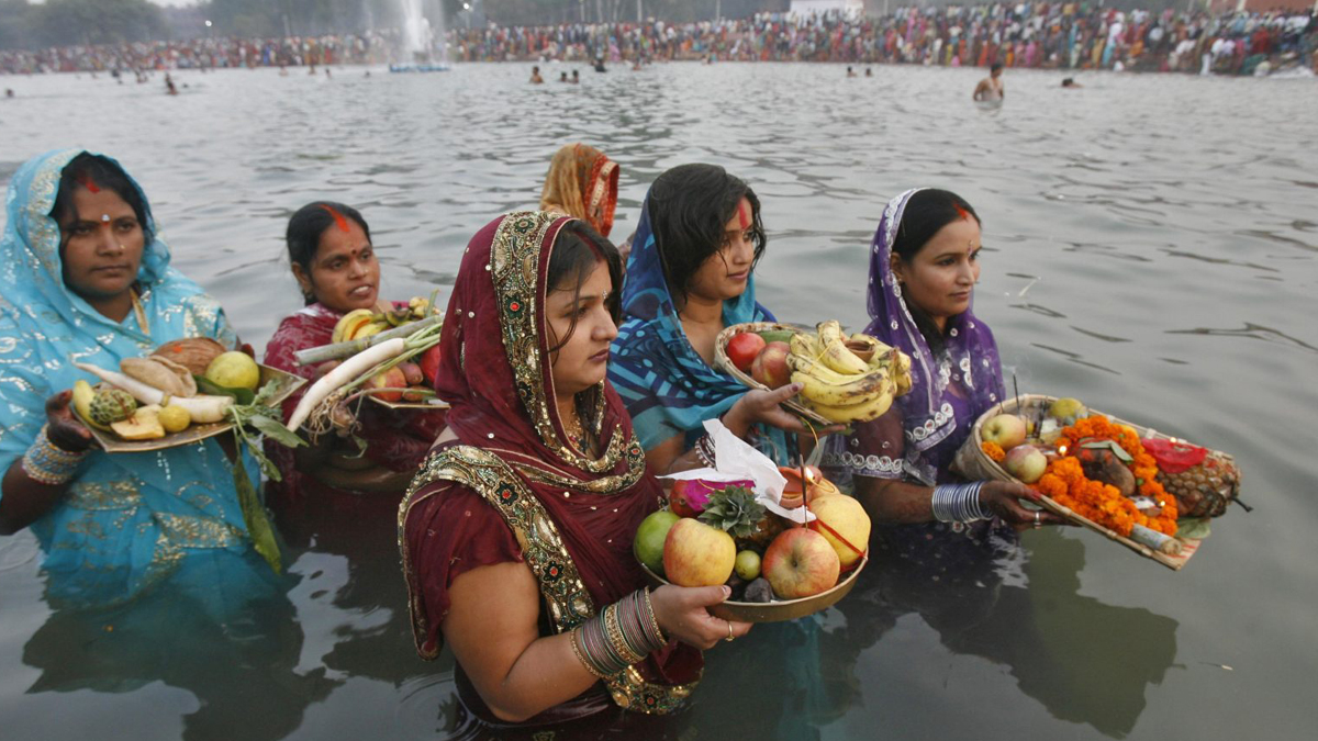 उदाउँदो सूर्यलाई अर्घ्य दिँदै चैती छठ सम्पन्न