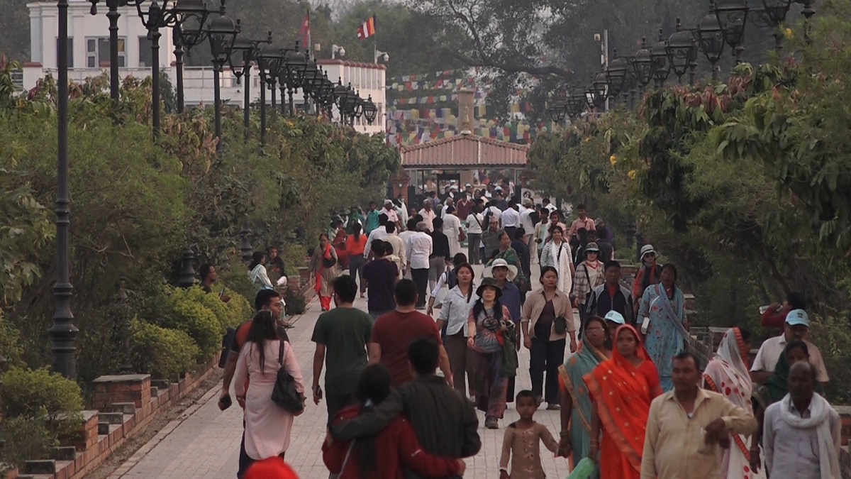 लुम्बिनी भ्रमणमा जाने बाह्य तथा आन्तरिक पर्यटक बढे