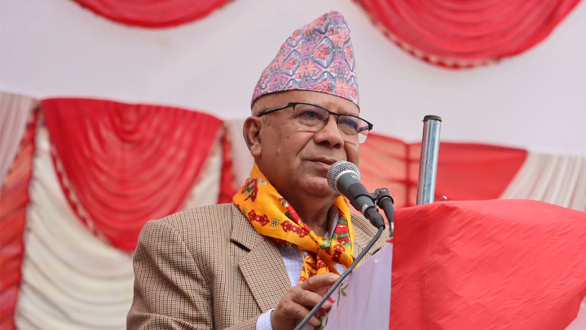 गल्ती स्विकार्न नसक्नेसँग गठबन्धन हुन सक्दैन : माधव नेपाल