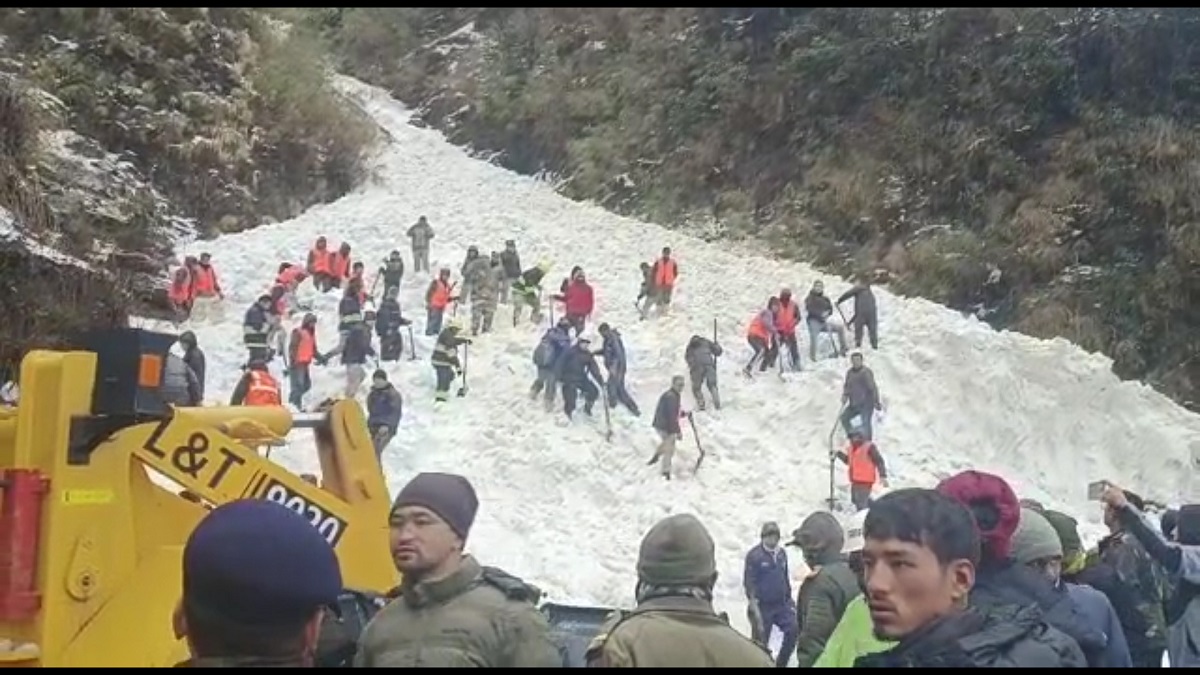 सिक्किममा हिमपहिरोमा परी ३ नेपालीसहित ७ जनाको मृत्यु