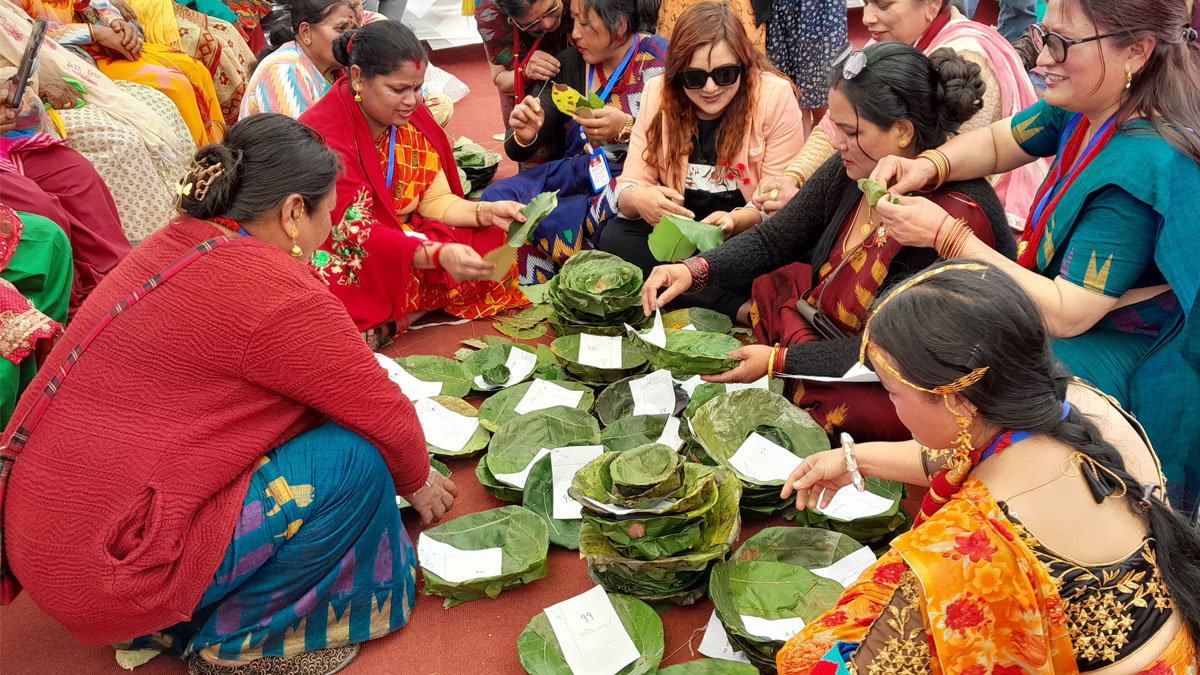 ताप्लेजुङमा टपरी गाँस्ने प्रतियोगिता