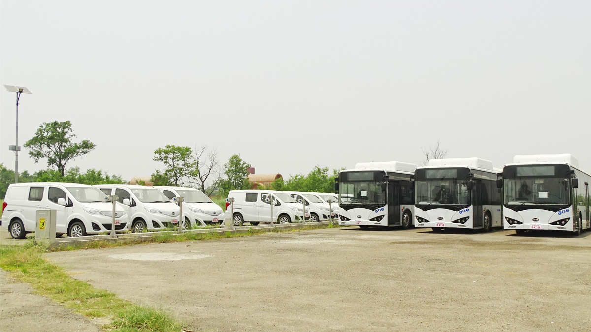 सञ्चालनमा आउने भए लुम्बिनीमा दुई वर्षदेखि थन्किएका विद्युतीय बस