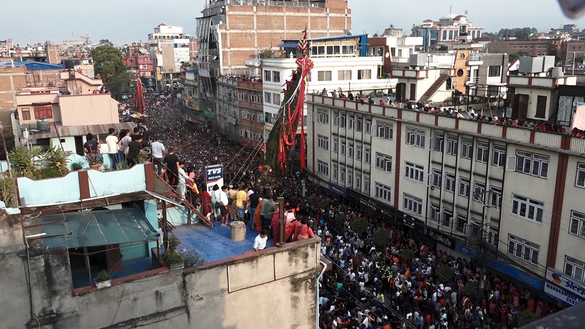 रातो मत्स्येन्द्रनाथको रथ लगनखेलबाट जावलाखेल पुर्‍याइयो (तस्बिरहरू)