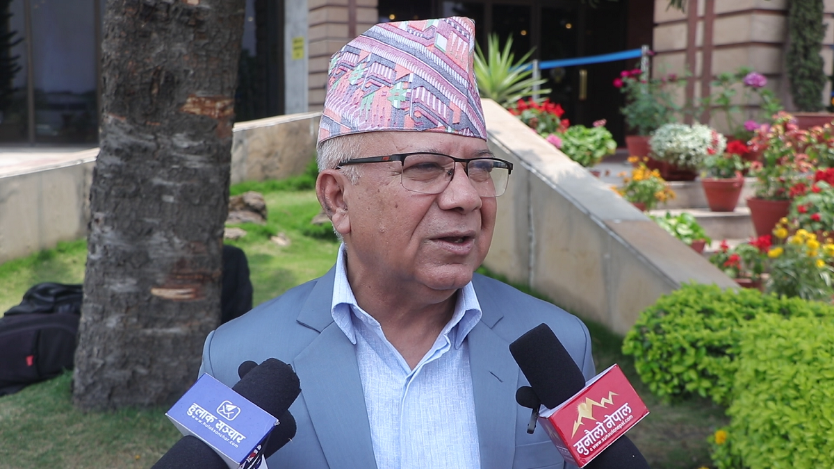 यथास्थितिमा बजेट पास भए सरकार ढल्छ : माधव नेपाल
