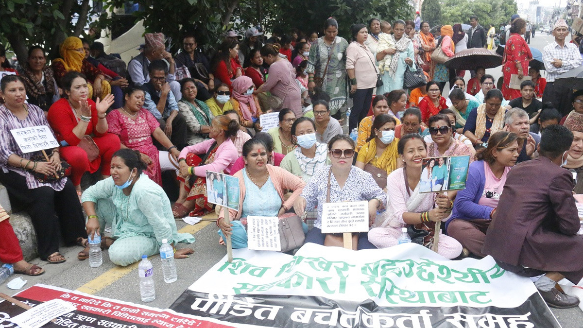 सहकारीले ठगे बचतकर्ताको ६५ अर्ब, समस्या समाधानमा सरकार उदासीन बनेको गुनासो