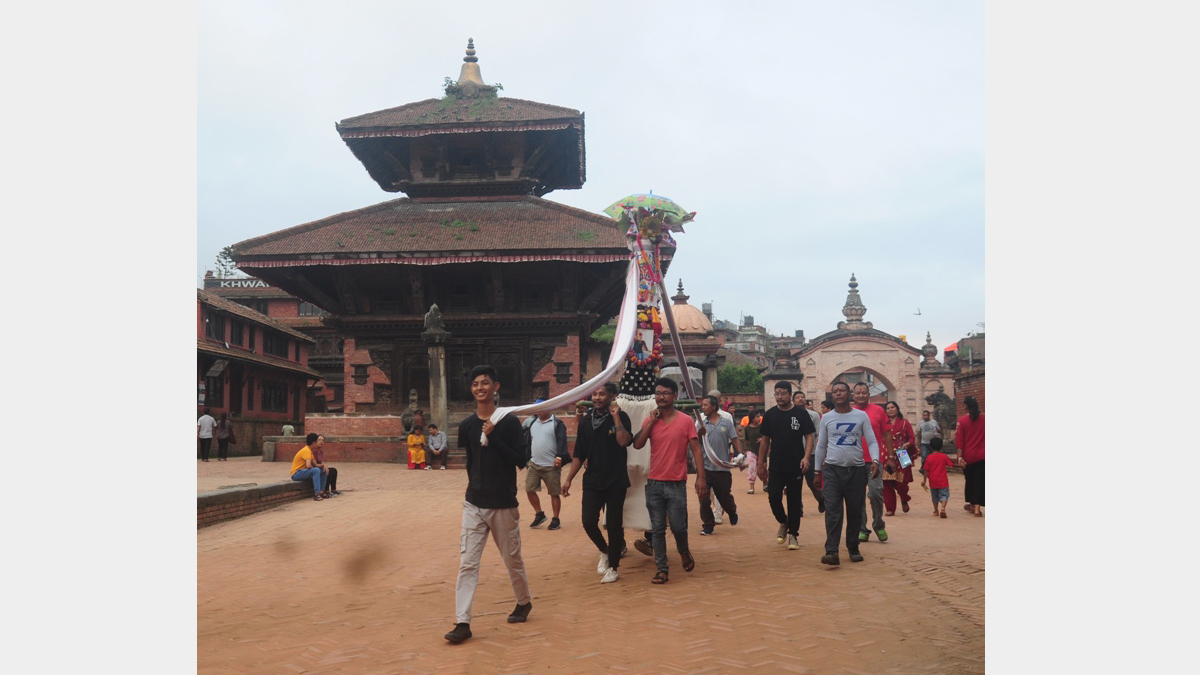 आँसु र हाँसोको संगम पर्व भक्तपुरको सापारू