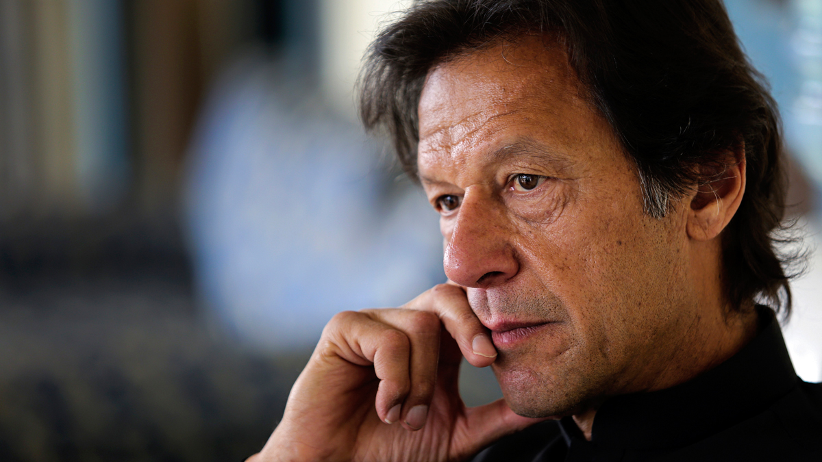 पाकिस्तानका पूर्वप्रधानमन्त्री इमरान खानलाई हिरासतमा राख्न आदेश