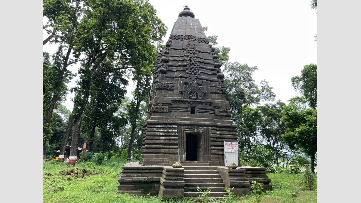 तेह्रौं शताब्दीको शिव मन्दिर पुनःनिर्माण