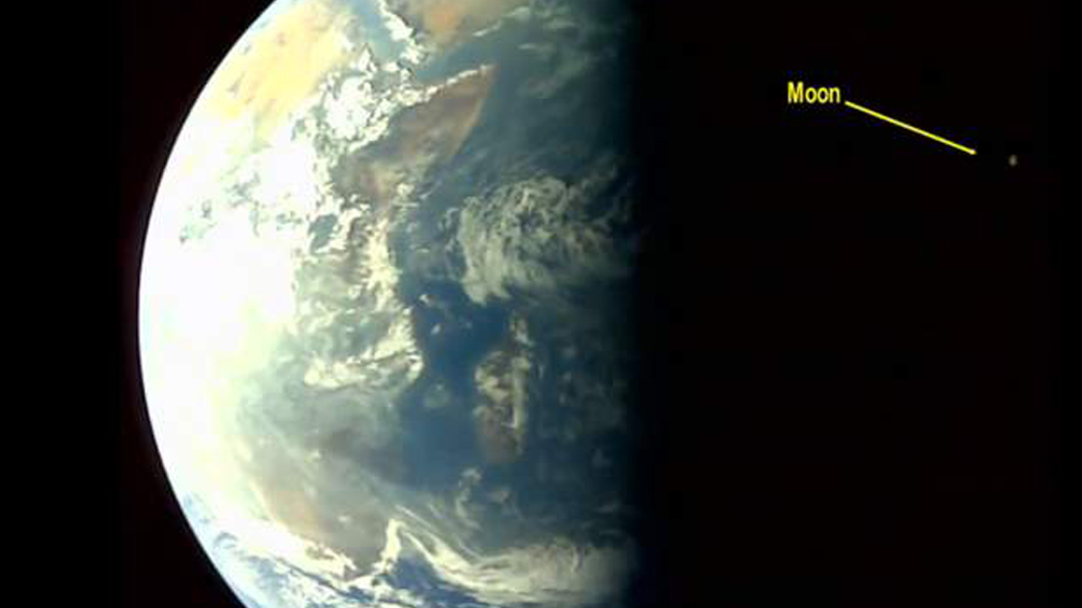 भारतको सूर्य मिशन ‘आदित्य-एल१’ ले लियो सेल्फी, खिच्यो पृथ्वी र चन्द्रमाको तस्बिर