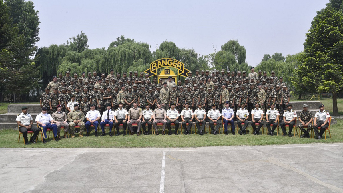 नेपाली सेनाले अमेरिकी सेनासँग संयुक्त सैन्य अभ्यास गर्दै