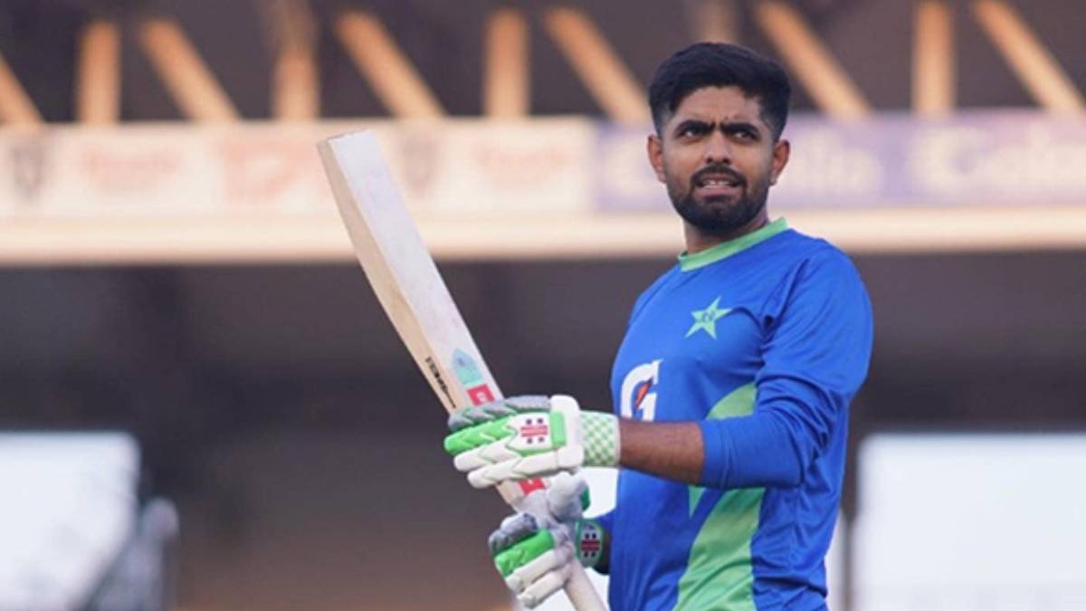 पाकिस्तानी क्रिकेट टिमका बाबरले छाडे कप्तानी