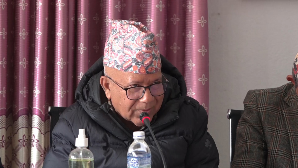 निजगढ अन्तर्राष्ट्रिय विमानस्थलको काम अघि नबढाएकोप्रति प्रधानमन्त्रीसँग माधव नेपाल रूष्ट