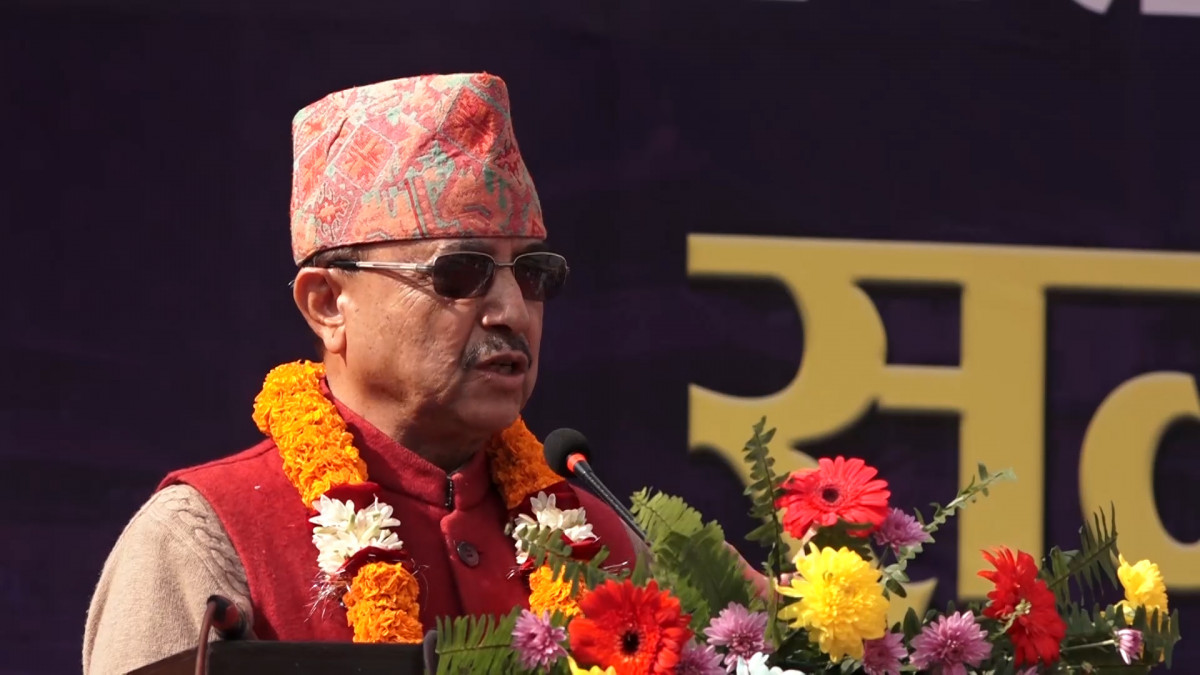 सरकार सञ्चालन गर्नेहरूले नेपाली जनतालाई शिरमा राखेर काम गर्नुपर्छ : उपप्रधानमन्त्री खड्का